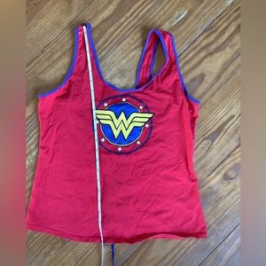 Wonder Woman tank top women’s M/L